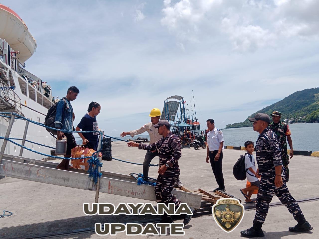 Aparat Gabungan Amankan Kedatangan KM BINAIYA di Pelabuhan IPPI Ende