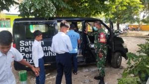 Berita Kegiatan Babinsa – Pendampingan Pemberian Makanan Bergizi