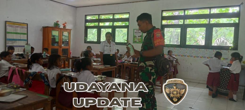 Babinsa Ba’a Pantau Penyaluran MBG kepada 3.065 Penerima di Rote Ndao