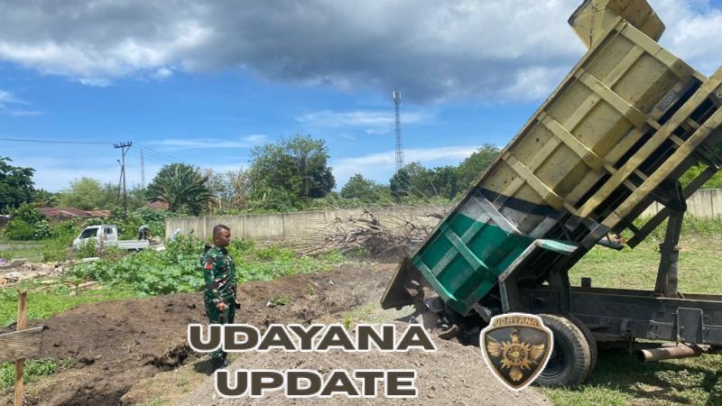 Babinsa koramil 1603-01/Alok Praka Aris Kawal Penurunan Material Pembangunan Koperasi Merah Putih