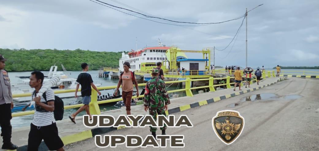 Babinsa Pantai Baru Laksanakan Pengamanan dan Pemantauan KMP Lakaan