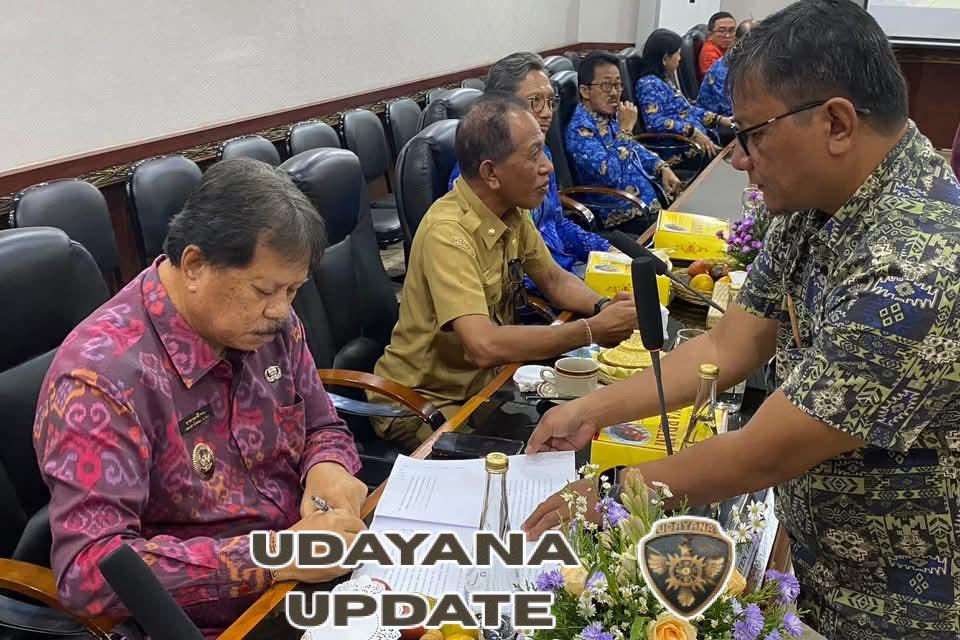 Wabup Dirga Hadiri RUPSLB Jamkrida Bali Mandara, Tegaskan Komitmen Penguatan Ekonomi Daerah