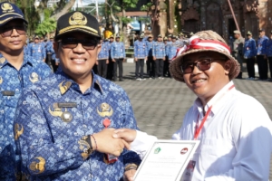 Bupati Sanjaya: HKN Waktu Meneguhkan Integritas ASN, Disertai Penyerahan SK P3K dan Penghargaan