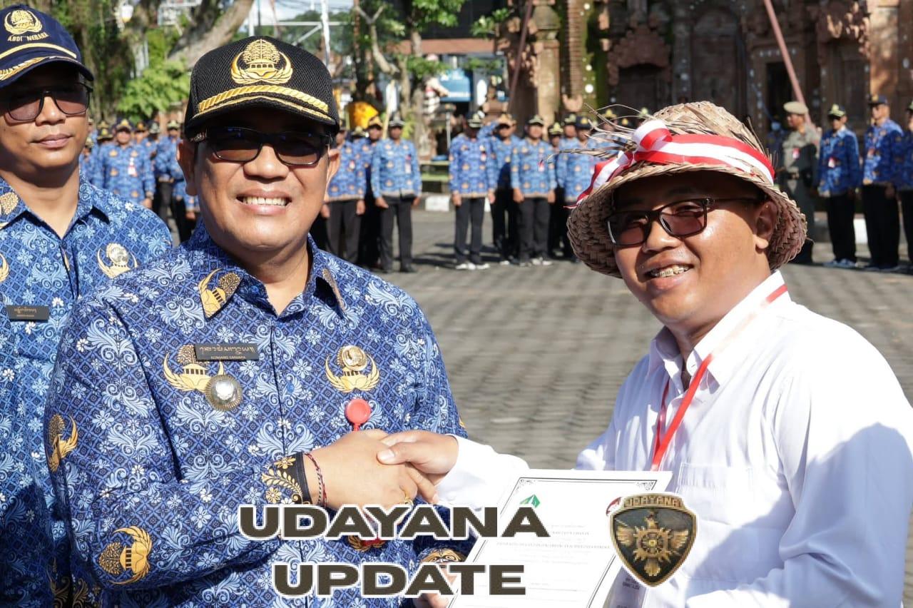 Bupati Sanjaya: HKN Waktu Meneguhkan Integritas ASN, Disertai Penyerahan SK P3K dan Penghargaan