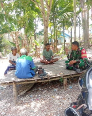 Babinsa Panite Imbau Warga Saisana Waspada Bencana di Musim Hujan