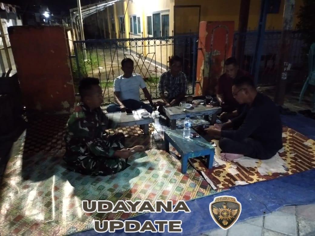 Koramil 1628-01/Taliwang Tingkatkan Keamanan Wilayah Lewat Patroli Malam, Babinsa Piket Jadi Garda Terdepan