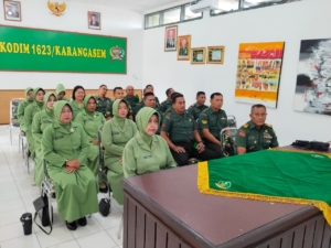 Memperkuat mental dan ideologi, Prajurit dan Persit Kodim 1623/Karangasem mengikuti Vidcon terkait talkshow bintal Idiologi