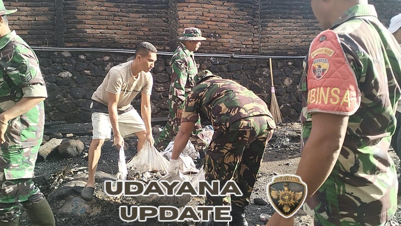 Gotong Royong Pembersihan Puing Kebakaran, Koramil 1608-05/Donggo Bersama Masyarakat  Bergerak Cepat