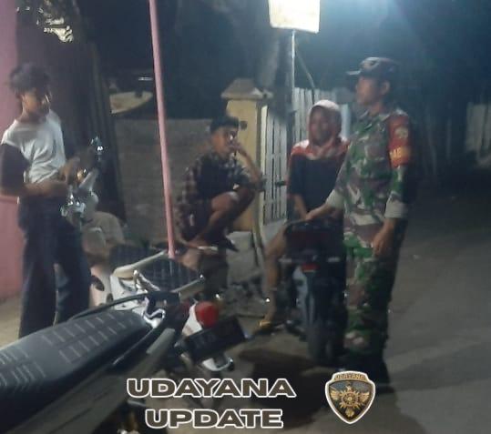 Serda Hendra Babinsa Desa Tumpu Ingatkan Warga Hindari Narkoba dan Minuman Keras