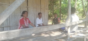 Babinsa Koramil 1602-04/Maurole Gelar Pamwil dan Komsos di Desa Liselande