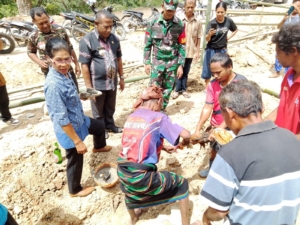 Babinsa Koramil 02 Hadir Dampingi Peletakan Batu Pertama Poskesdes Desa Lisepu’u