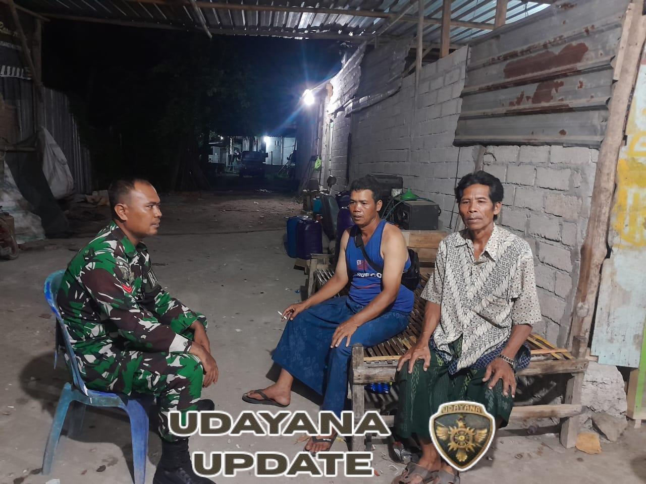 Babinsa Poto Tano Laksanakan Patroli Malam Jaga Stabilitas Kamtibmas