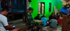 Piket Koramil 1628-03/Seteluk Laksanakan Patroli Malam Jaga Kamtibmas