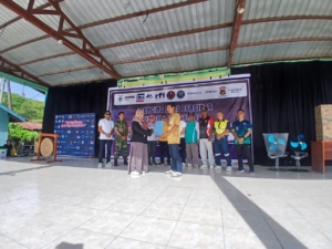 Babinsa Koramil 1628-02/Sekongkang Hadiri Launching Desa Bersinar di Benete