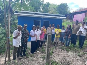 Babinsa Waingapu Bersama Lintas Sektor Gelar Monitoring ODF di Kelurahan Kawangu