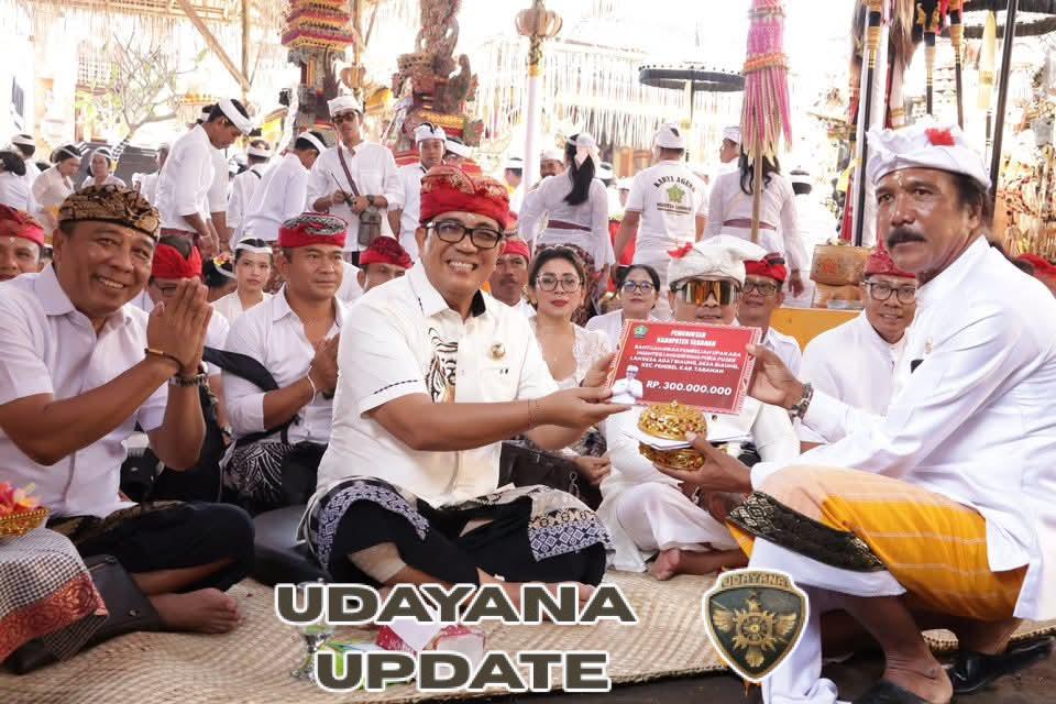 Bupati Sanjaya Hadiri Puncak Karya Agung Ngenteg Linggih di Desa Adat Biaung
