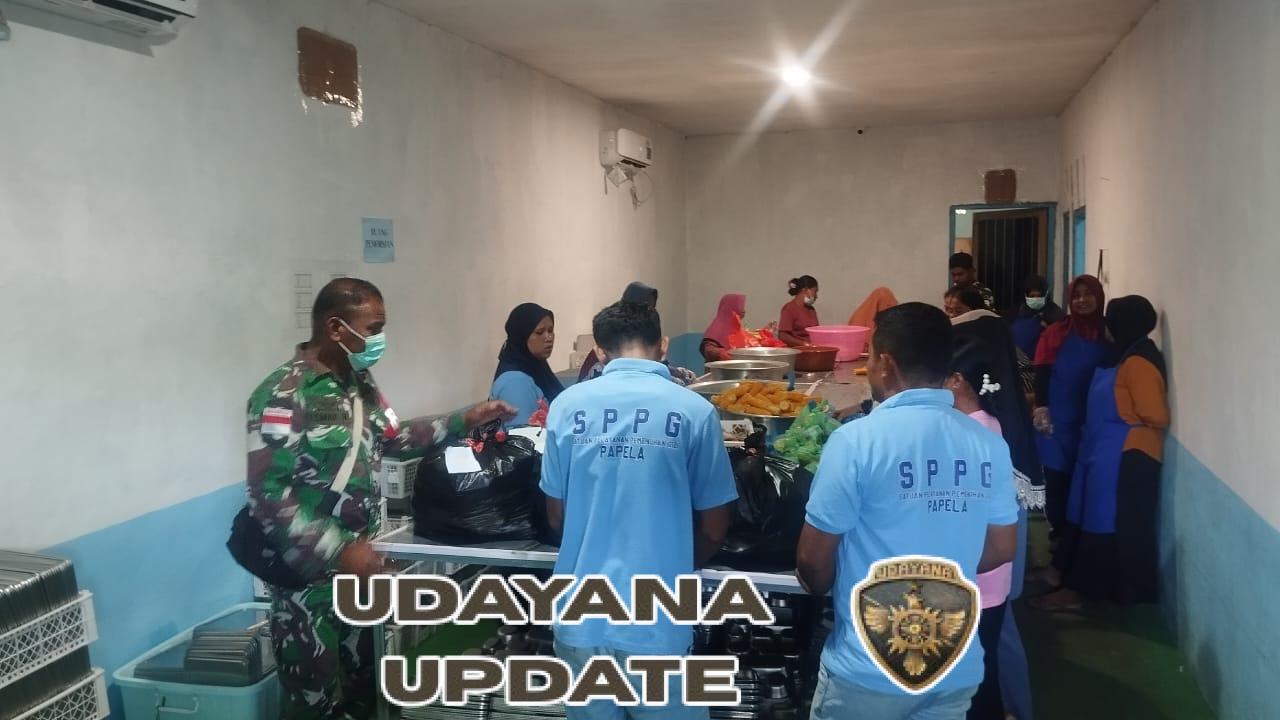 Babinsa Koramil 1627-02/Rote Timur Dampingi Program Pemberian Makanan Sehat Bergizi