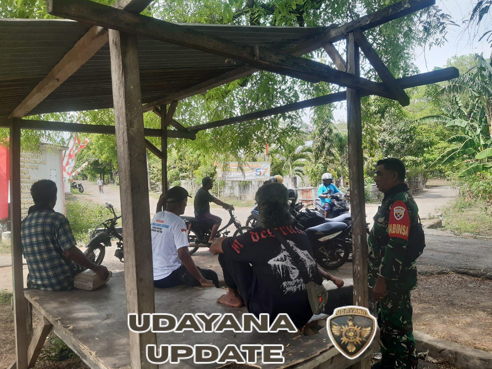 Babinsa Watuliwung Gelar Komsos Bahas Kamtibmas Bersama Pokmas