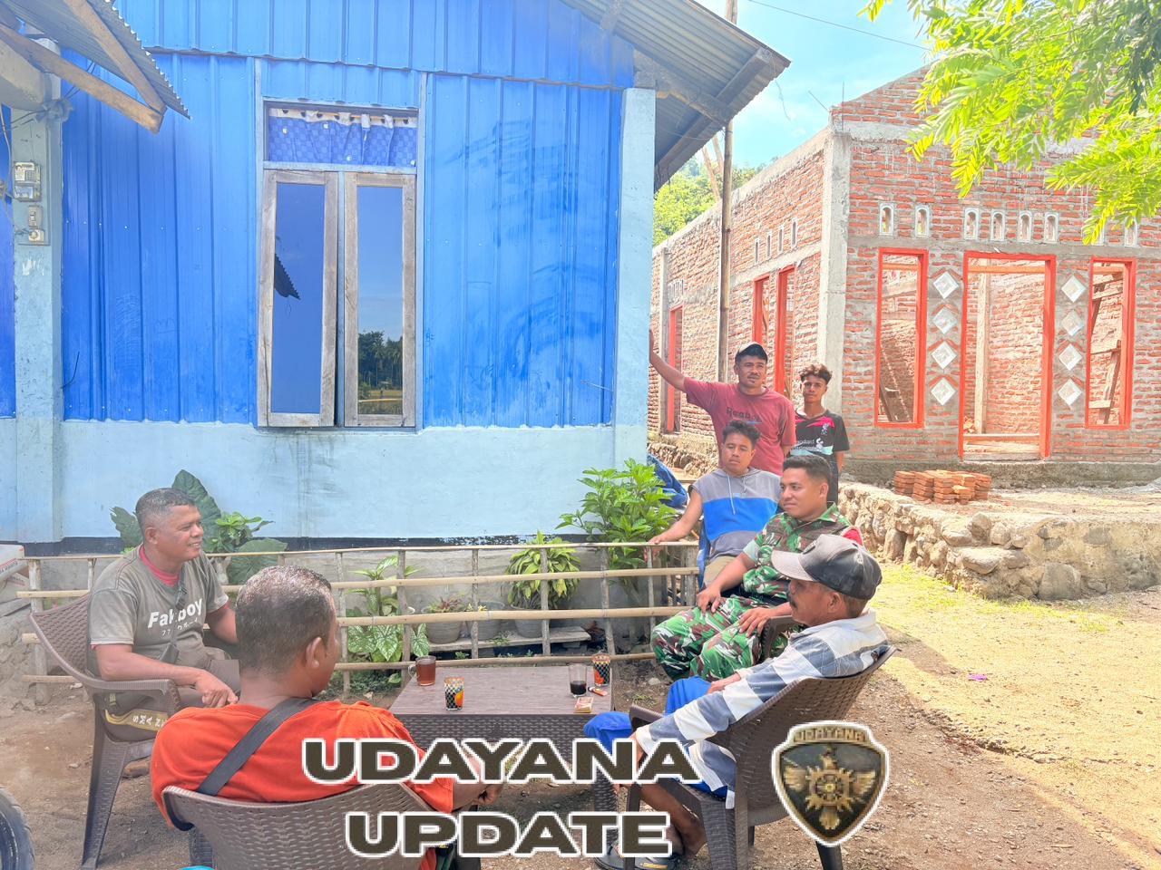 Babinsa 1602-04/Maurole Tingkatkan Keamanan dan Sinergi Bersama Warga Desa Detuwulu