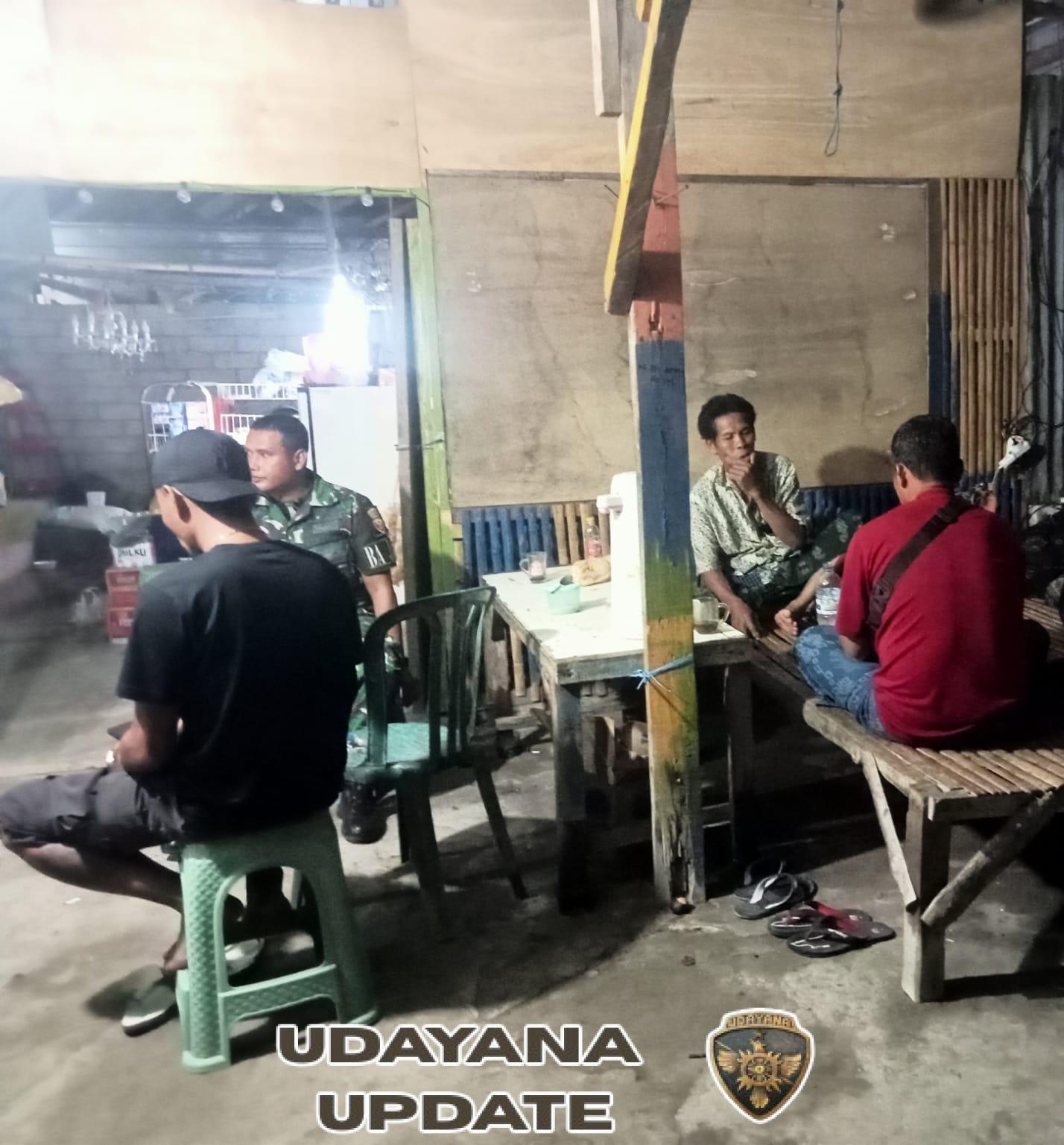 Babinsa Koramil 1628-04/Poto Tano Gelar Patroli Malam, Warga Diimbau Tetap Jaga Kamtibmas