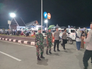 Danramil 1628-01/Taliwang Pimpin Pengamanan Ketat Konser HARLAH ke-22 KSB