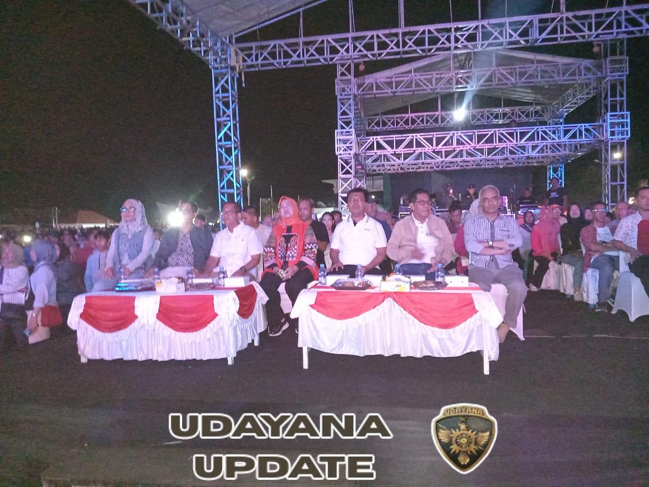 Kasdim 1628/KSB Hadiri Konser ADA Band Wakili Dandim 1628/KSB Ribuan Warga Meriahkan Hari Lahir KSB ke-22