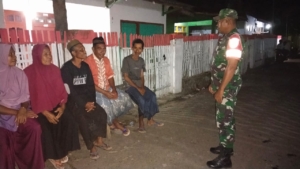 Babinsa Koramil 1608-02/Bolo Tingkatkan Keamanan Lewat Ronda Malam Serentak
