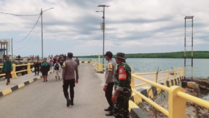 Piket Koramil Pantai Baru Laksanakan Pemantauan Keberangkatan KMP Garda Maritim 3