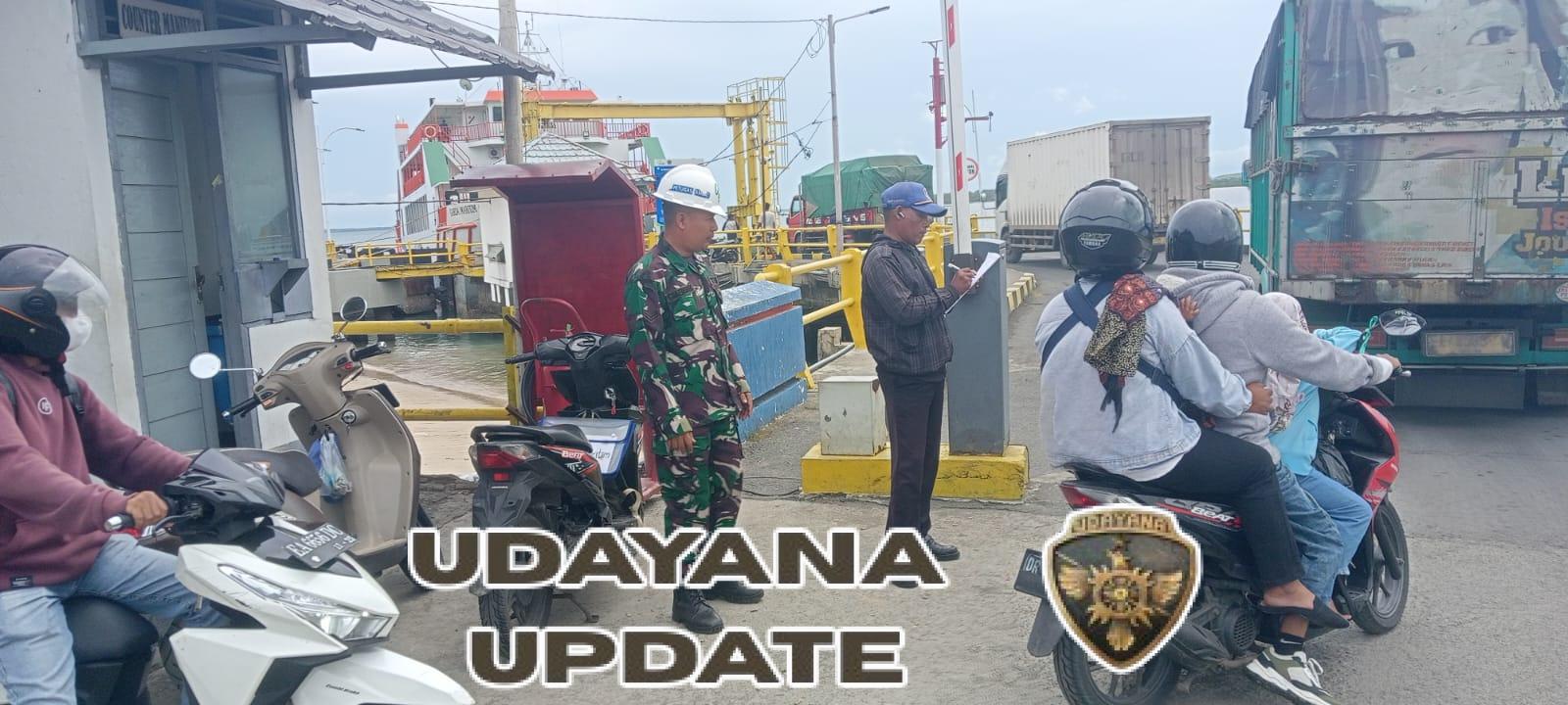 Babinsa Koramil 1628-04/Poto Tano Amankan Aktivitas Penyeberangan di Pelabuhan Poto Tano