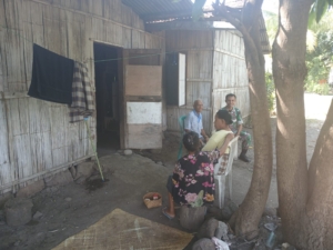 Babinsa Koramil 1625-05/Aesesa Laksanakan Komsos dan Monitoring di Desa Ngegedhawe