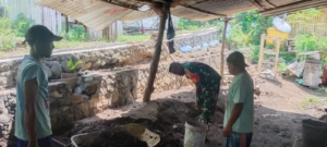Babinsa Koramil 1602-01/Ende Gelar Karya Bakti Bersama Warga Dusun Tanagadi
