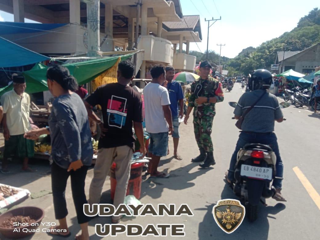 Babinsa Koramil 1602-01/Ende Tingkatkan Keamanan Pasar Nangapanda Lewat Komsos dan Pamwil