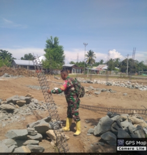 Babinsa Desa Dasan Anyar Lakukan Pengawasan Pembangunan Koperasi Merah Putih