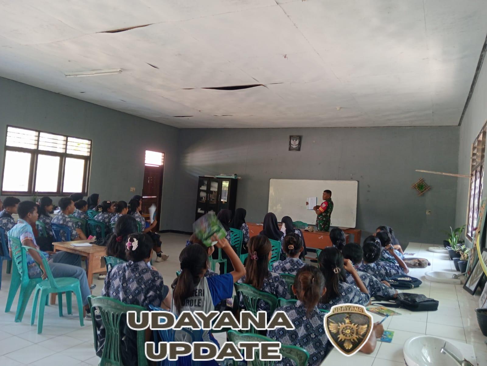 Babinsa Koramil 1602-04/Maurole Edukasi Siswa SMA Negeri Maurole Tentang Bahaya Bullying