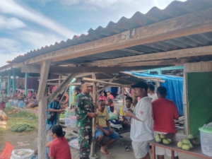 Babinsa Koramil 1602-01/Ende Gelar Komsos dan Pamwil di Desa Kebirangga