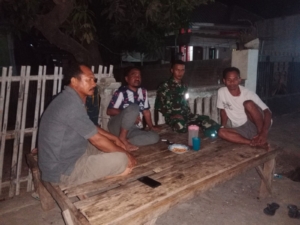 Babinsa Koramil 02/Bolo Laksanakan Patroli dan Ronda Malam di Wilayah Binaan, Jaga Ketertiban Masyarakat
