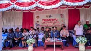 Sinergitas TNI di Tengah Guru: Babinsa Hadiri Upacara HUT PGRI ke-80