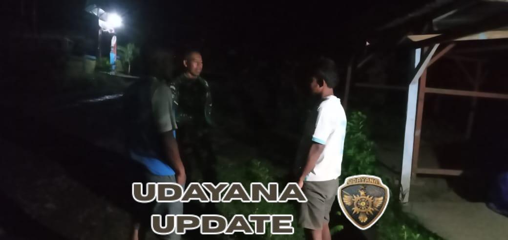 Babinsa Koramil 1625-02/Aimere Laksanakan Patroli Malam di Wilayah Kecamatan Aimere