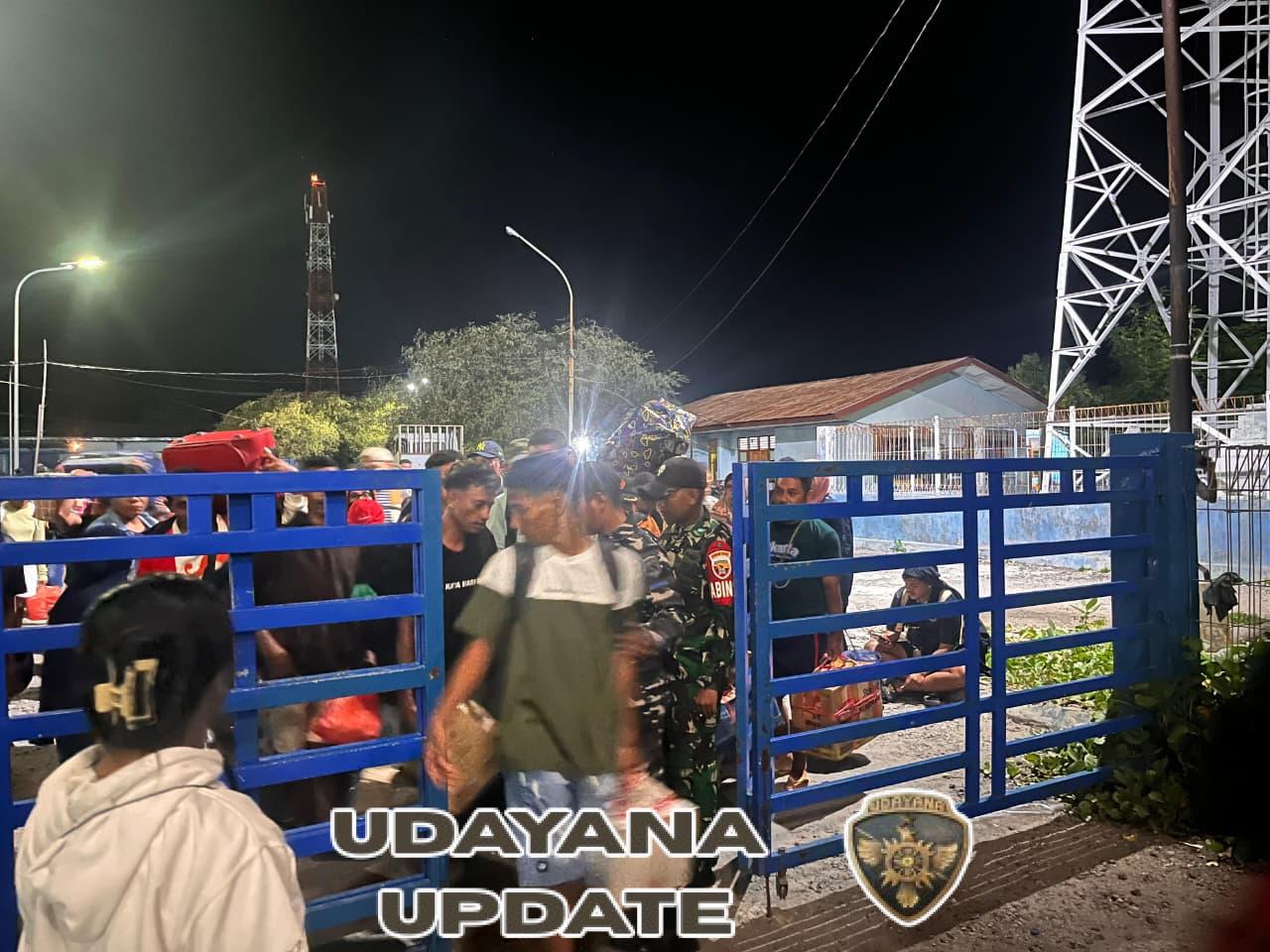 Babinsa Lewoleba Amankan Kedatangan KM Tidar di Pelabuhan PELNI Lewoleba