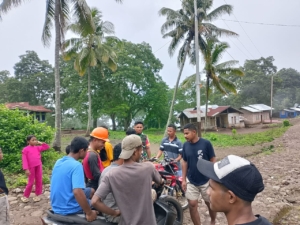 Babinsa Koramil Maurole Gelar Komsos dan Pamwil, Warga Desa Pise Merasa Aman