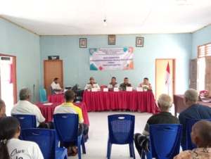 Babinsa Koramil Maurole Hadiri Rapat APBDes Otogedu Tahun 2026