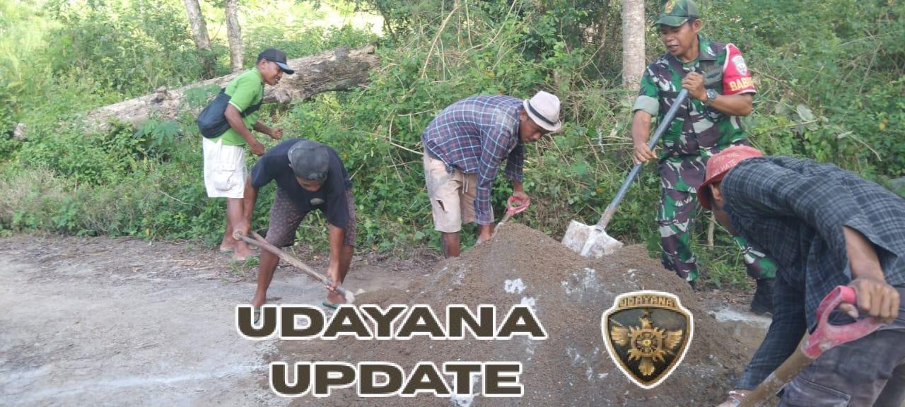 Babinsa Koramil Wolowaru Laksanakan Karya Bakti Perbaikan Saluran Irigasi di Desa Detupera