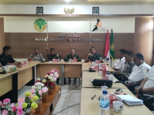 Kasdim 1613/Sumba Barat Hadiri Rapat Evaluasi Dalkarhut di Balai TN Matalawa