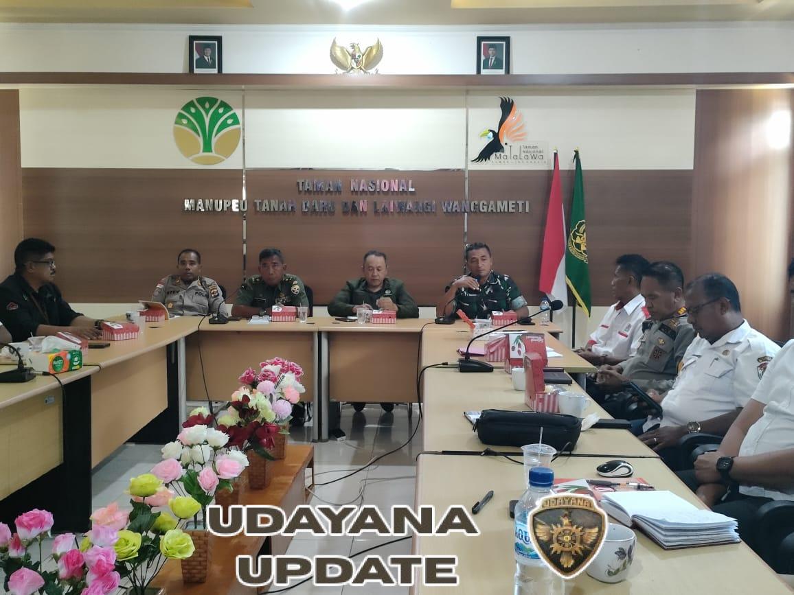 Kasdim 1613/Sumba Barat Hadiri Rapat Evaluasi Dalkarhut di Balai TN Matalawa