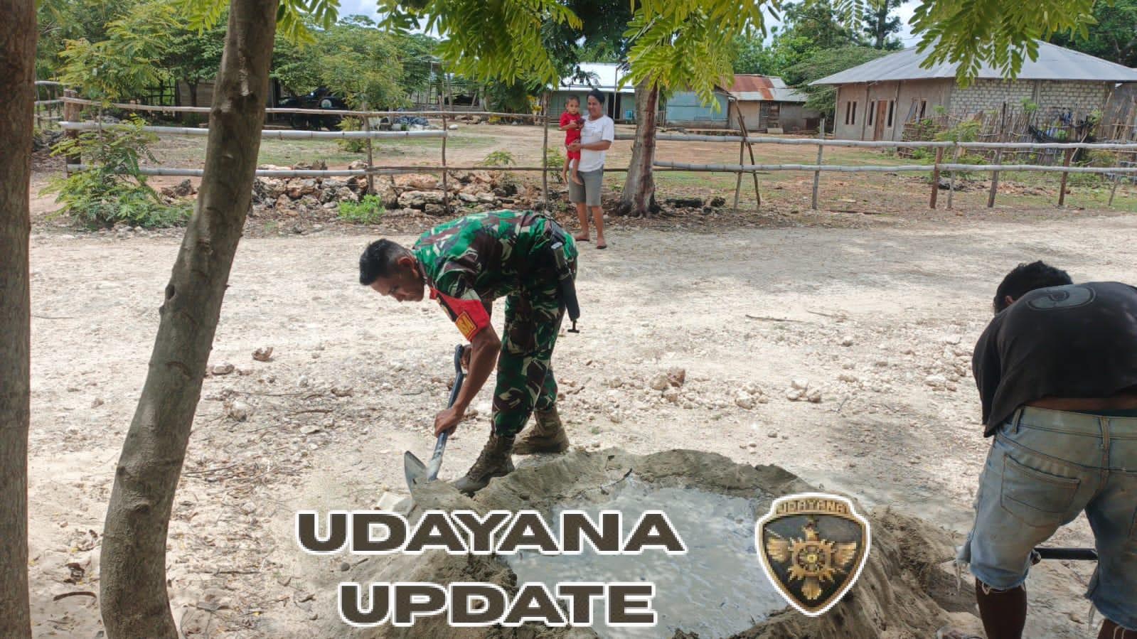 Babinsa Koramil 05/Waingapu Bantu Warga Desa Napu Bangun Bak Penampung Air Bersih