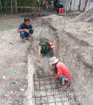 Babinsa Manusak Kawal Progres Pembangunan KDKMP Secara Maksimal