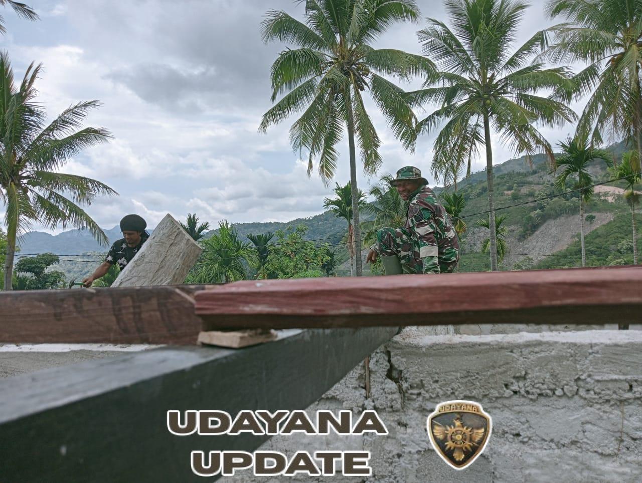 Babinsa Desa Pana Bantu Perbaikan Rumah Warga, Bukti TNI Hadir untuk Rakyat