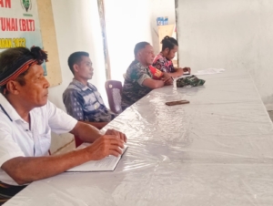 Babinsa Serka Denis Magno Hadiri Rapat Koordinasi Koperasi Merah Putih di Pari Rara