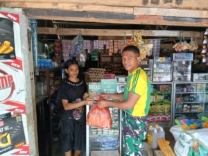 Satgas Pos Nunura Latih Warga Desa Tohe Kembangkan UMKM Kripik Pisang