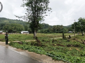 Babinsa Praka Umbu Hasan Dampingi Pengukuran Lahan Koperasi Merah Putih di Desa Hupumada